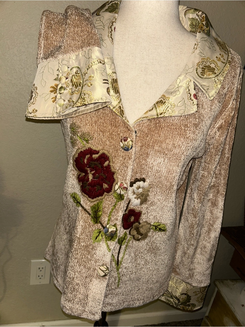 Vintage Y2K Boho Embroidered Tapestry Cardigan size medium